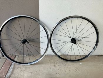 Shimano WH-RS100 Wheelset Rim Brake bike d'occasion