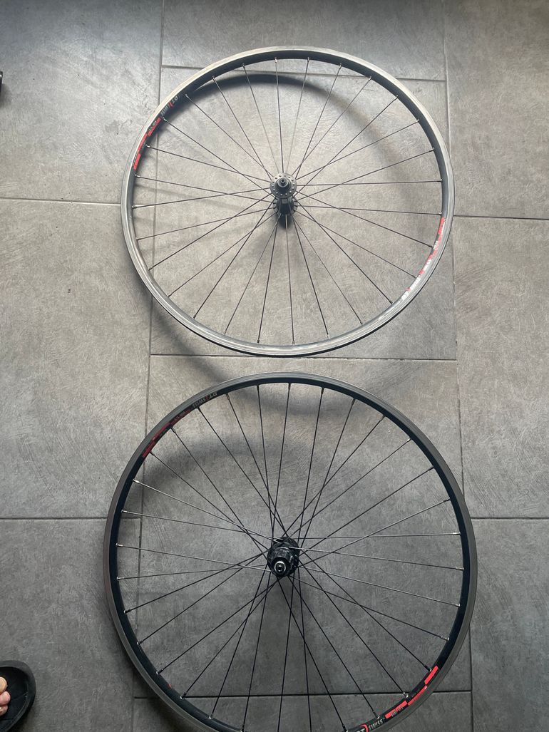 Used Dt Swiss RR 1.1 Ceramic bike — image 1 of 11