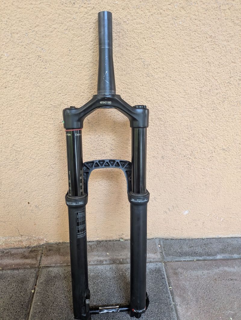 Použité RockShox Revelation Charger RC 150mm 2023 Fork