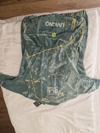 Used Ale cycling Granfondo Livigno Ale Shirt 2026 bike — image 2 of 2