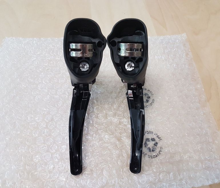 Shimano Ultegra ST-6800 2x11S Rim brake bike d'occasion — image 9 sur 12