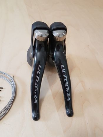 Shimano Ultegra ST-6800 2x11S Rim brake bike d'occasion — image 2 sur 12