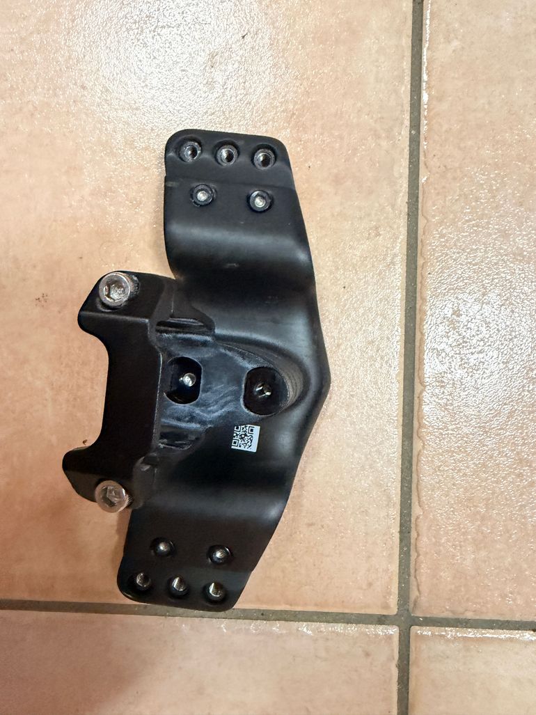 Giant Cockpit Clip-On Clamp 2025 bike de segunda mano — imagen 3 de 4
