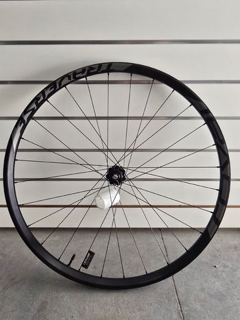 Specialized Roval Traverse 27.5" bike d'occasion — image 4 sur 8