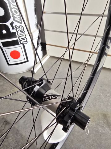 Used Specialized Roval Traverse 27.5" bike — image 7 of 8