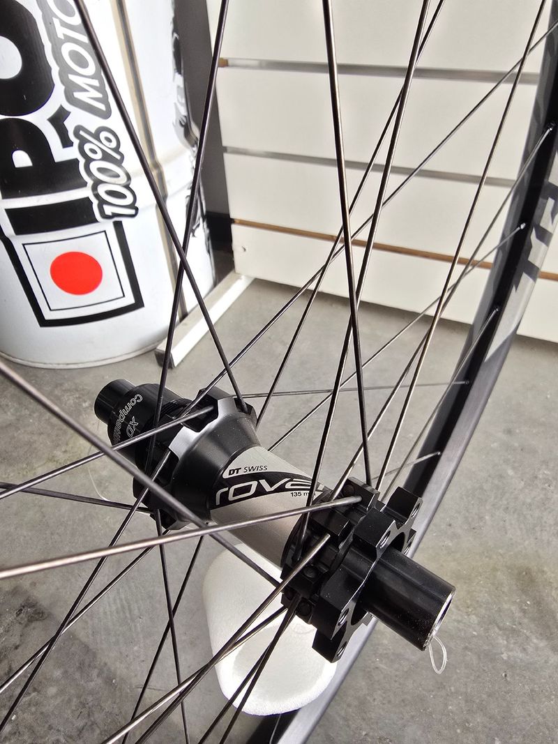 Used Specialized Roval Traverse 27.5" bike — image 7 of 8