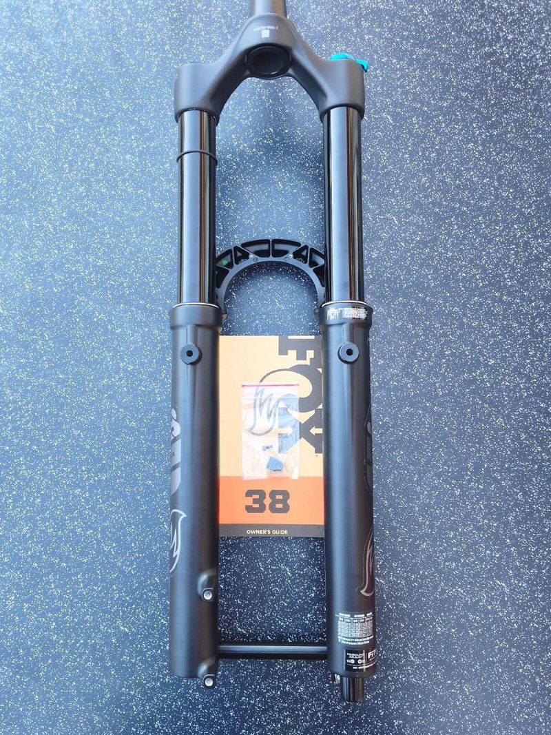Fox 38 Performance 180mm 29" 2026 bike usato — immagine 2 di 6