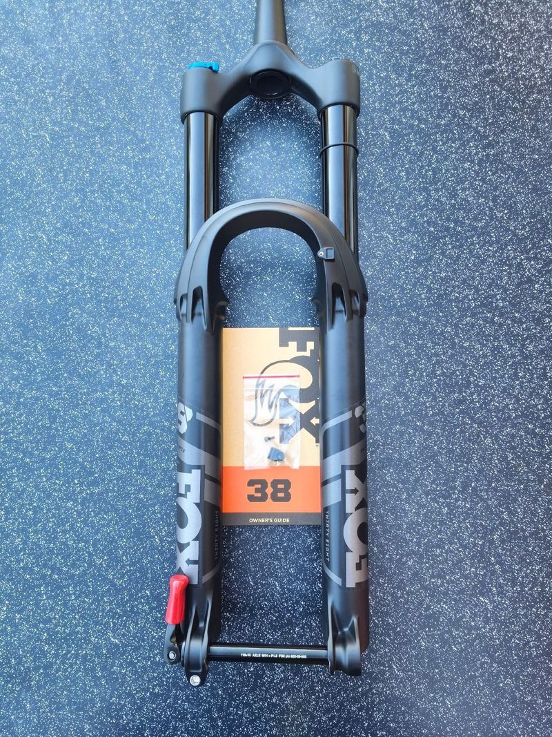 Fox 38 Performance 180mm 29" 2026 bike usato — immagine 1 di 6