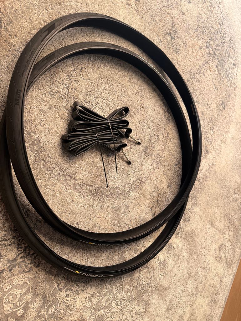 Použité Pirelli P Zero Race TLR RS 26 mm Tires + inner tubes bike — obrázek 3 z 5