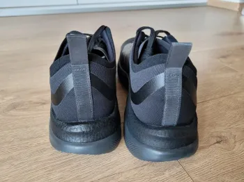 Adidas Sportschuhe schwarz bike usato — immagine 4 di 8