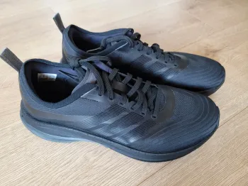 Adidas Sportschuhe schwarz bike usato — immagine 7 di 8