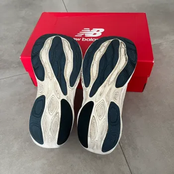 Gebrauchtes New Balance 1080 v14 bike — Bild 4 von 7