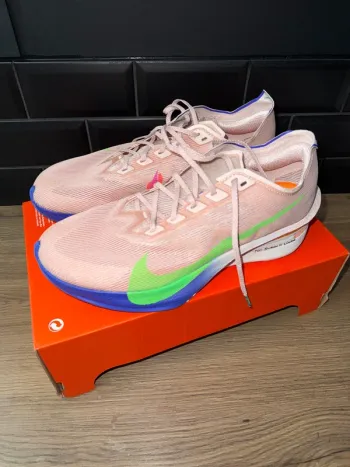 Used Nike Vaporfly 4% Next% bike — image 2 of 8