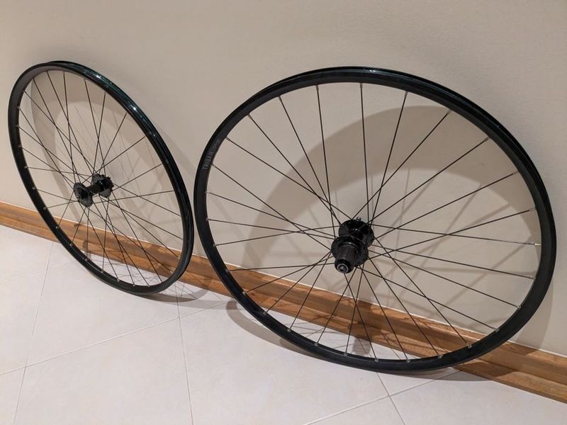 Used Shimano Triban 2025 bike — image 1 of 4