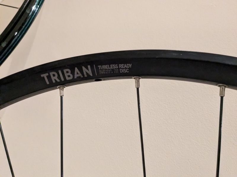 Used Shimano Triban 2025 bike — image 2 of 4