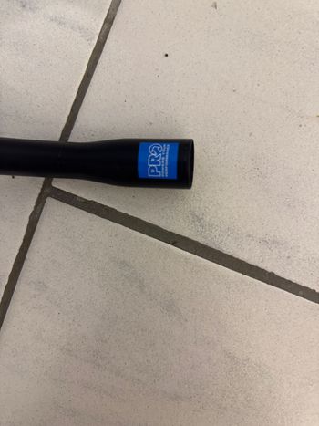 Použité Pro Vibe Carbon Aero Superlight 31.8mm 420mm 2025 bike — obrázek 10 z 10