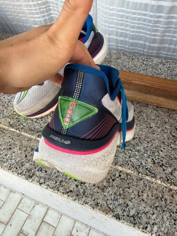 Gebrauchtes Saucony Endorphin Azura 2026 bike — Bild 4 von 6