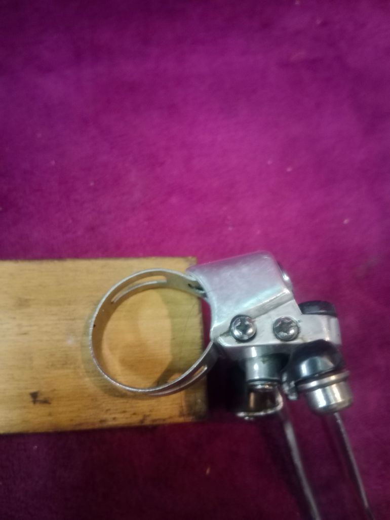 Used Deragliatore Anteriore Shimano XT FD-M735 a fascetta 31, 2 mm bike — image 6 of 7
