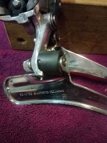 Used Deragliatore Anteriore Shimano XT FD-M735 a fascetta 31, 2 mm bike — image 7 of 7