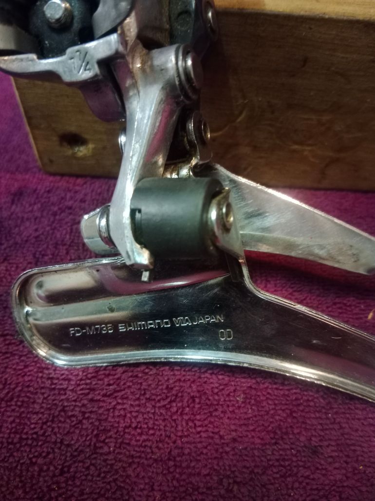 Used Deragliatore Anteriore Shimano XT FD-M735 a fascetta 31, 2 mm bike — image 7 of 7