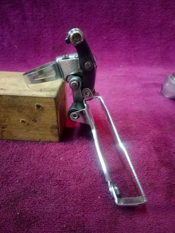 Used Deragliatore Anteriore Shimano XT FD-M735 a fascetta 31, 2 mm bike — image 5 of 7