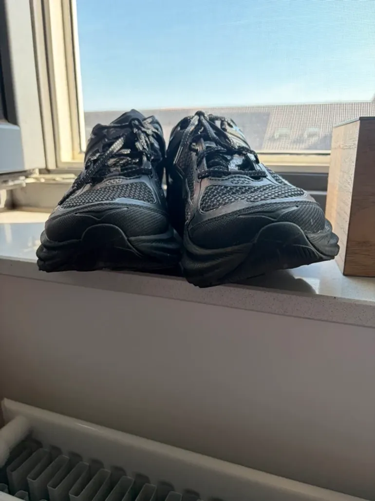 Hoka Clifton One9 bike d'occasion — image 10 sur 12