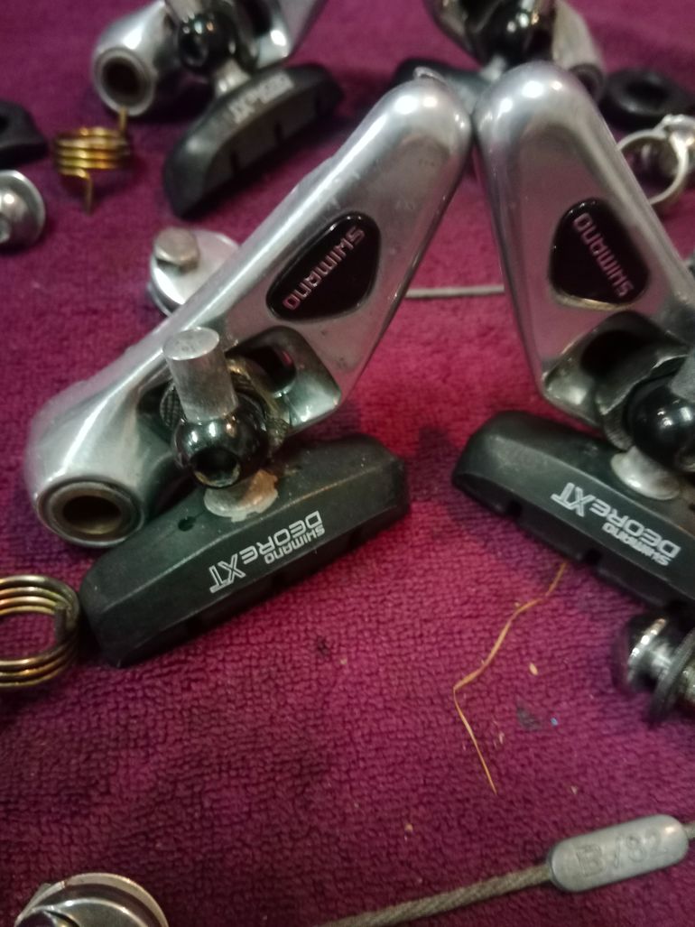 Set freni cantilever Shimano XT BR-M734 e pattini mtb, mountain bike bike d'occasion — image 5 sur 10