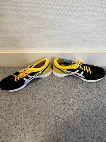 Gebrauchtes Asics Tartheredge bike — Bild 2 von 4