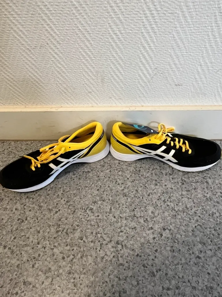 Gebrauchtes Asics Tartheredge bike — Bild 2 von 4