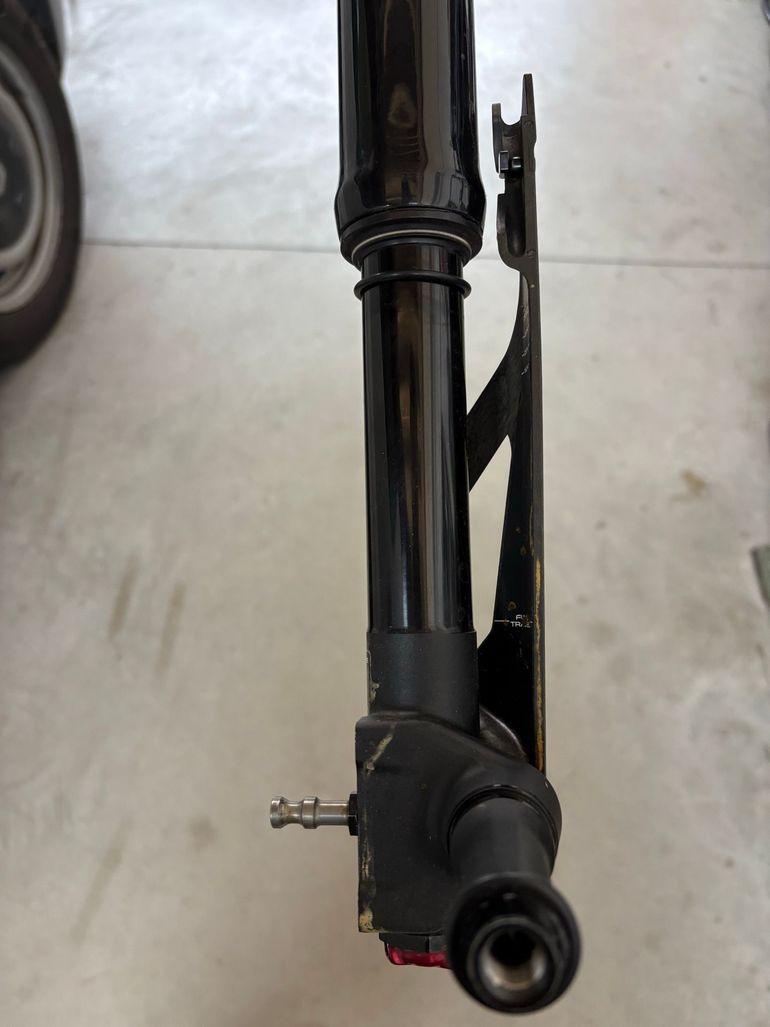 Used Cannondale Lefty Ocho Carbon 2025 bike — image 5 of 13