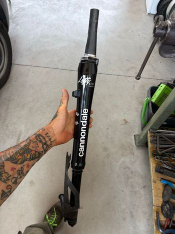 Used Cannondale Lefty Ocho Carbon 2025 bike — image 11 of 13