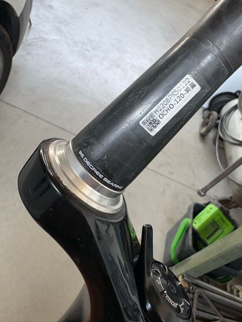 Used Cannondale Lefty Ocho Carbon 2025 bike — image 8 of 13