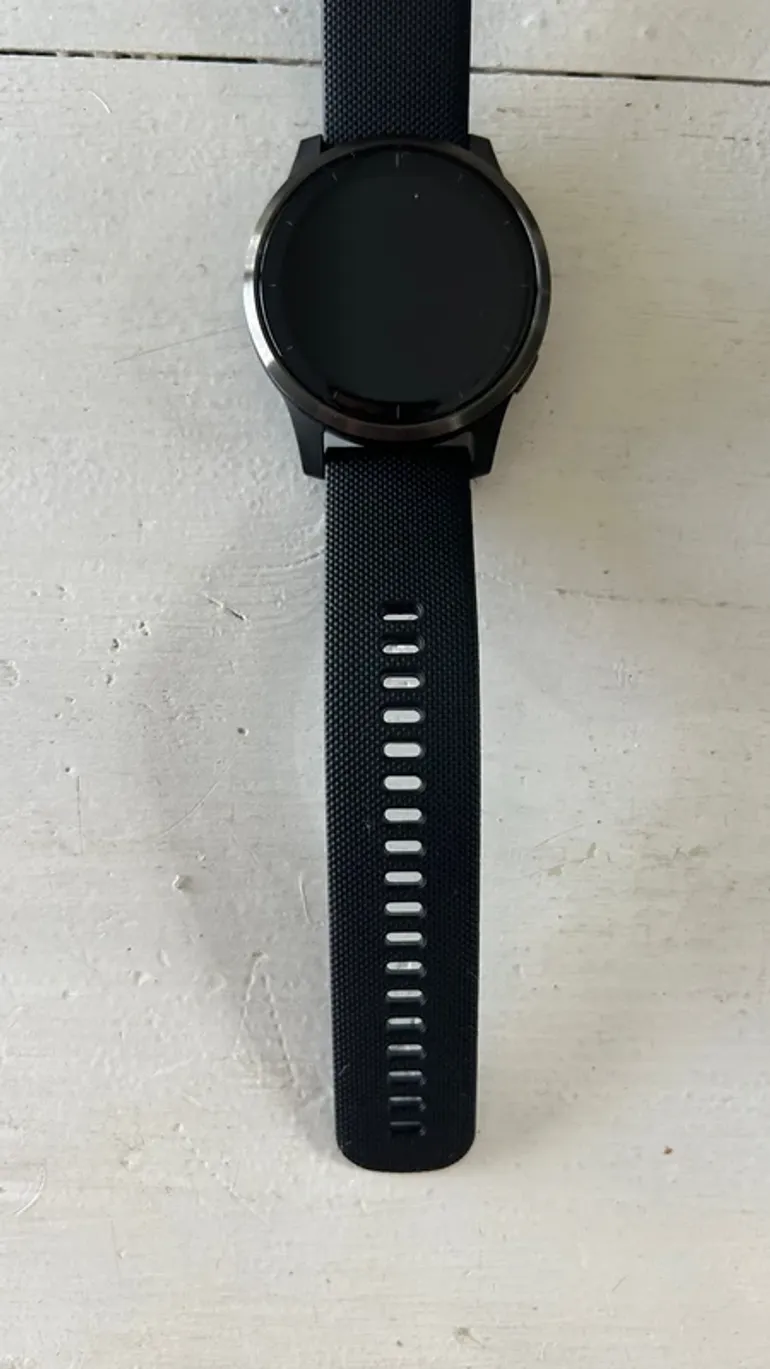 Used Garmin vivoactive4 bike — image 6 of 11