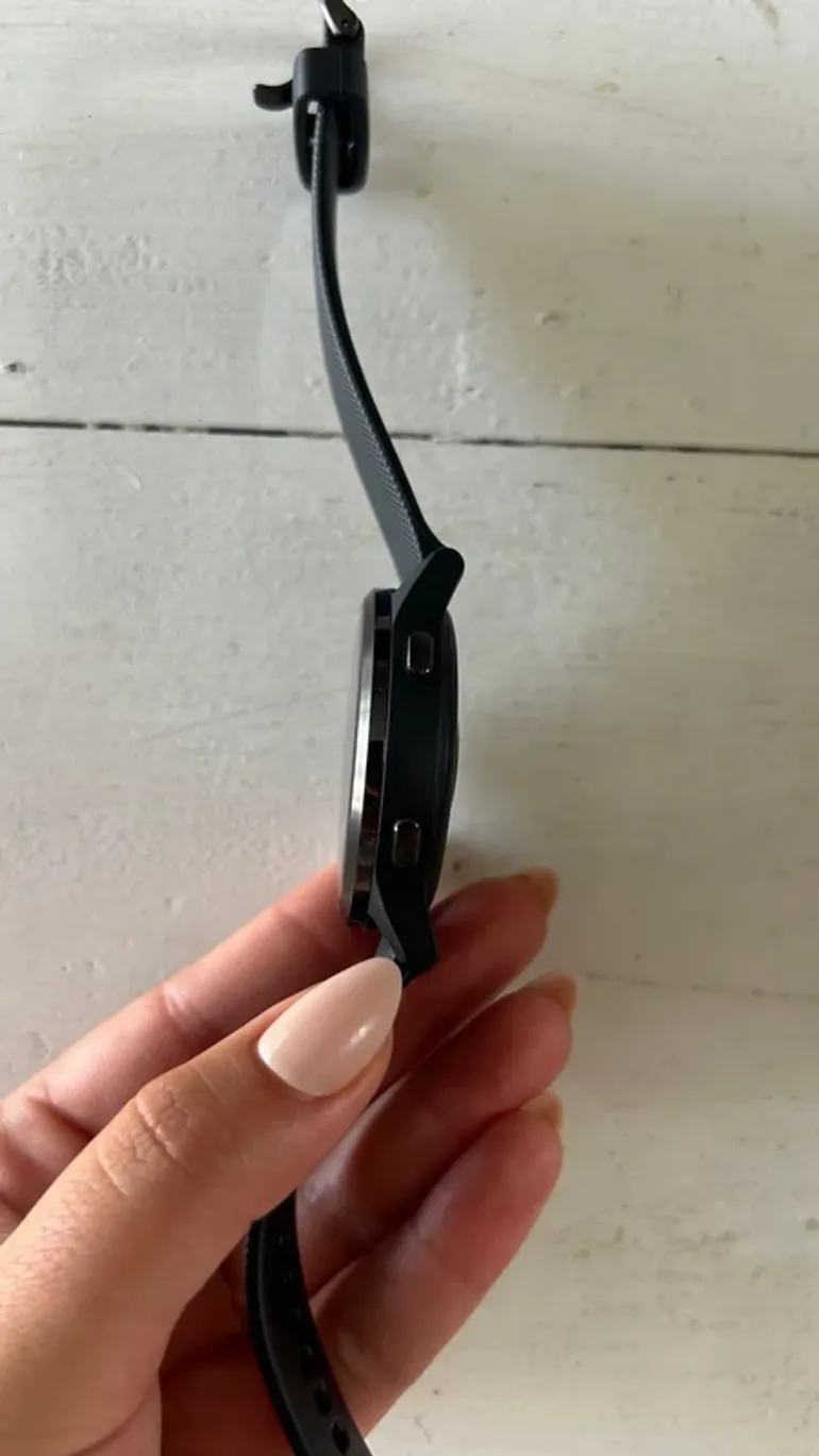 Used Garmin vivoactive4 bike — image 7 of 11