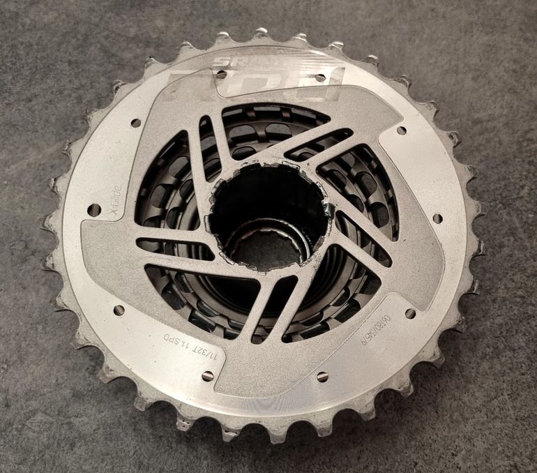 Sram Red 11v 11-32 bike d'occasion — image 2 sur 3