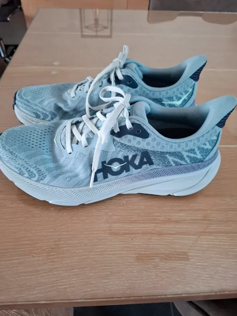 Tweedehands Hoka damesschoenen maat 42 bike — afbeelding 5 van 9