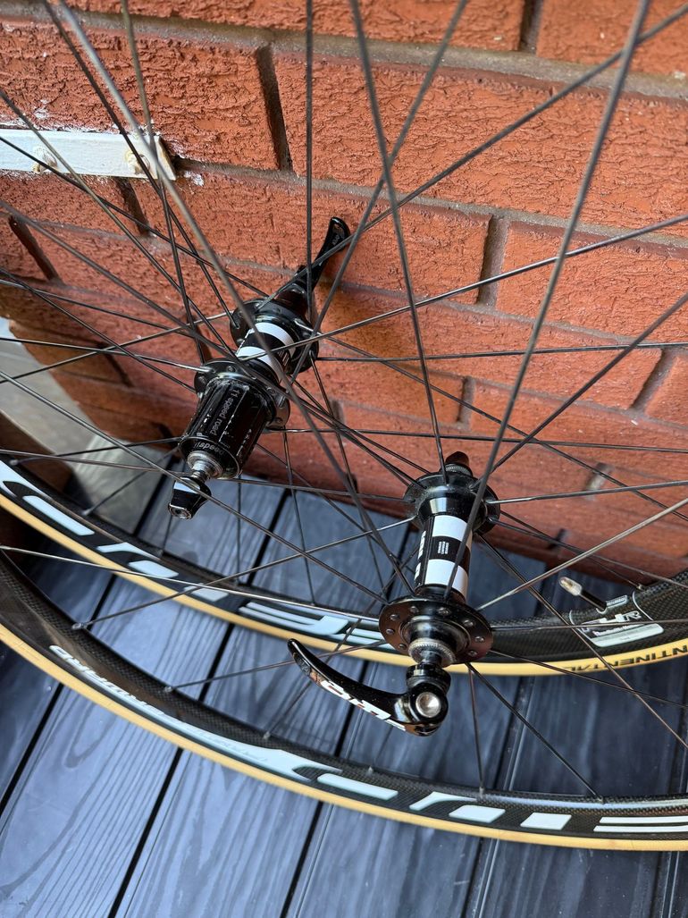 fast forward FFF4R Full Carbon Clincher 2016 bike d'occasion — image 3 sur 3