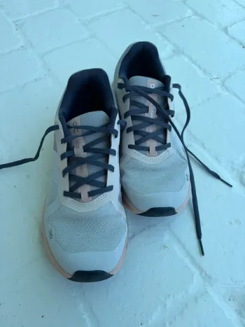 On Running Cloudrunner Frost Fade bike de segunda mano — imagen 2 de 10