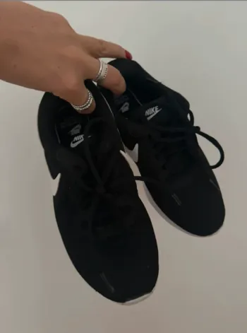 Brugt Nike Scarpe ginnastica bike — billede 4 af 5