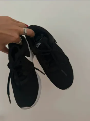 Brugt Nike Scarpe ginnastica bike — billede 3 af 5