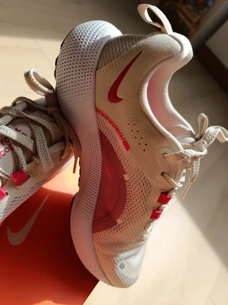 Nike running shoes size 37 bike usato — immagine 3 di 13