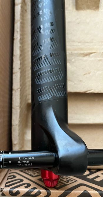 Used RockShox FS-Yari RC B2 bike — image 8 of 12