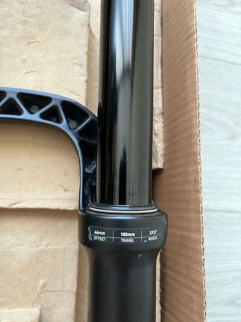 Used RockShox FS-Yari RC B2 bike — image 6 of 12