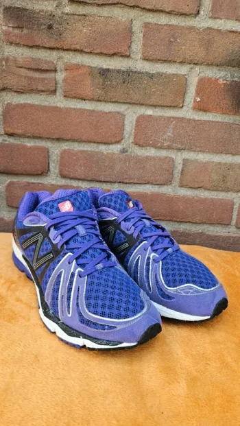 New Balance M890V2 Revlite bike usato — immagine 3 di 8