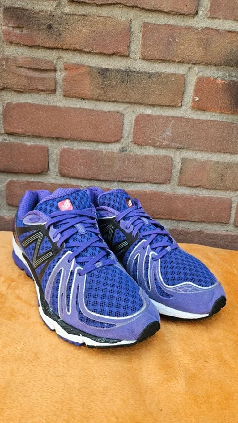 New Balance M890V2 Revlite bike usato — immagine 3 di 8