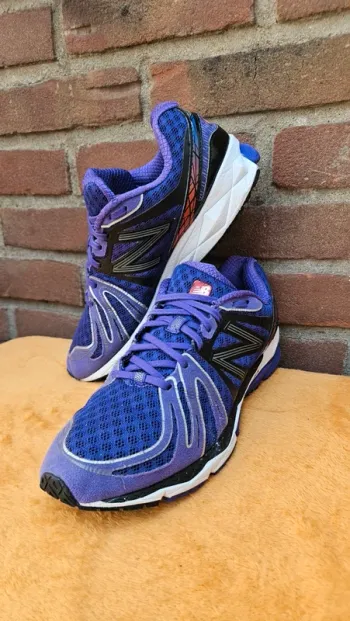 New Balance M890V2 Revlite bike usato — immagine 2 di 8