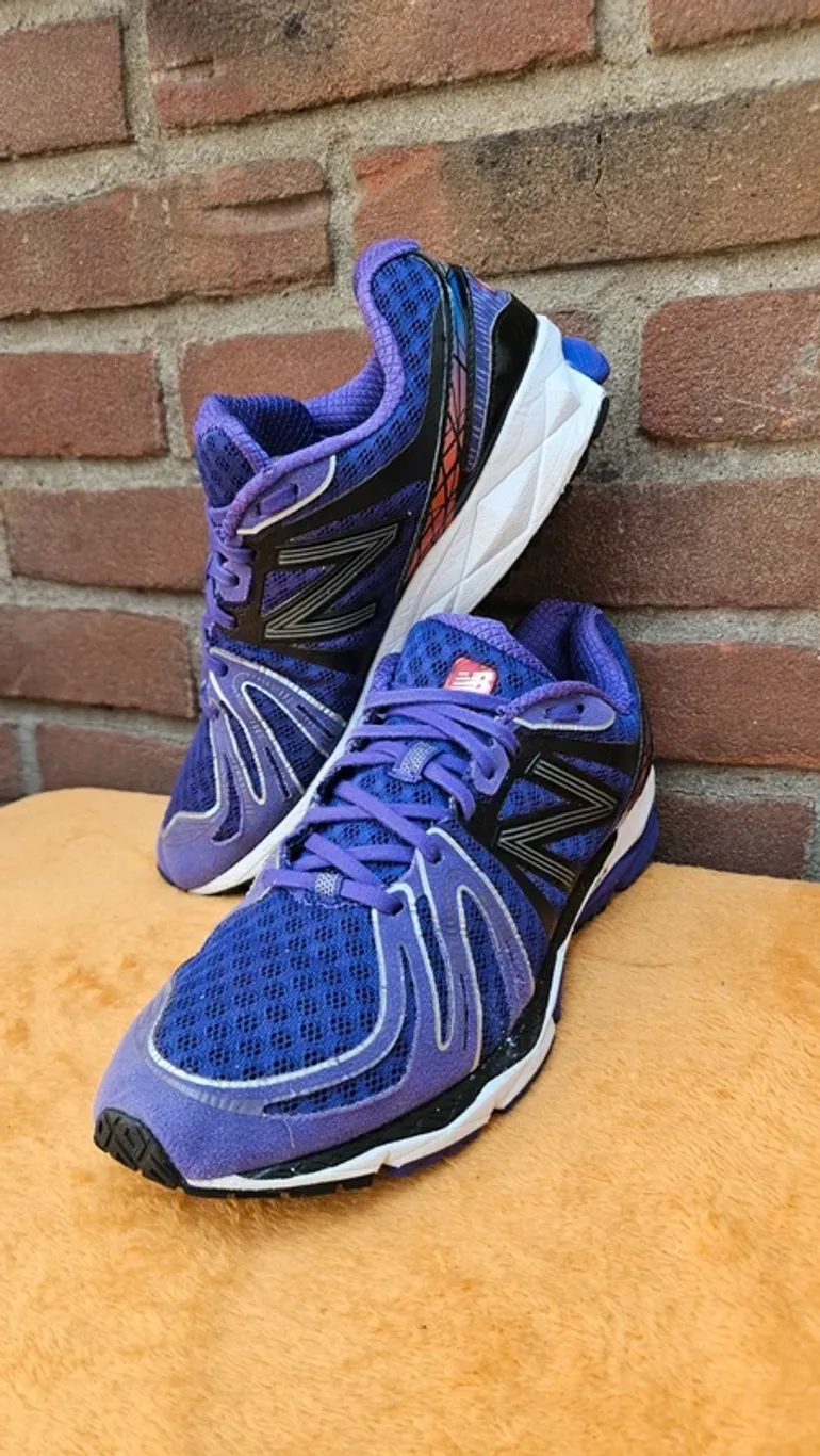 New Balance M890V2 Revlite bike usato — immagine 2 di 8