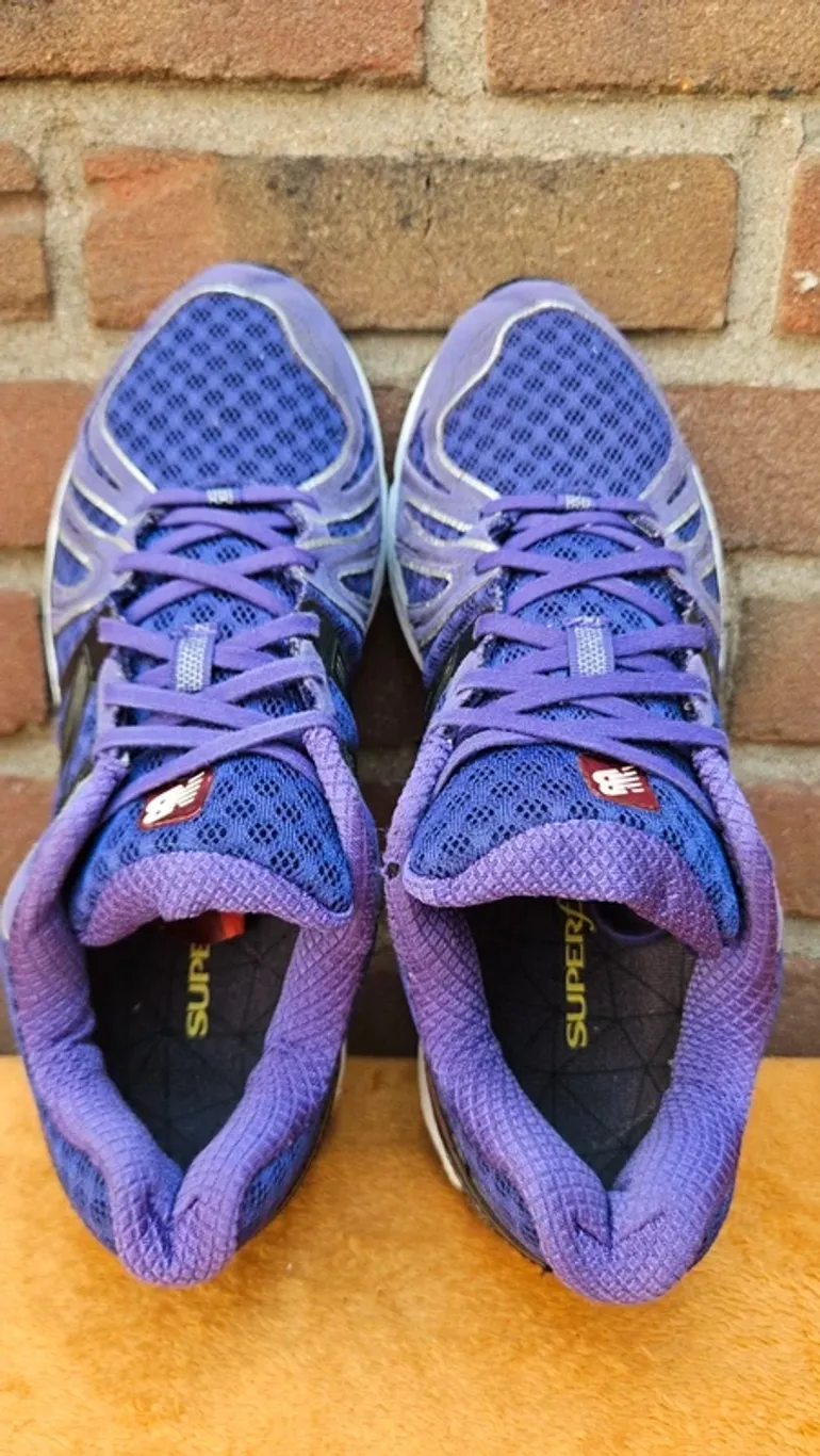 New Balance M890V2 Revlite bike usato — immagine 6 di 8