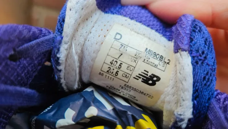 New Balance M890V2 Revlite bike usato — immagine 8 di 8