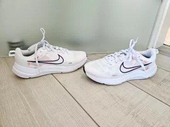Tweedehands Nike Sneaker Damen bike